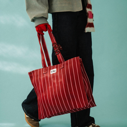 Tote de nailon reciclado - Rayas burdeos